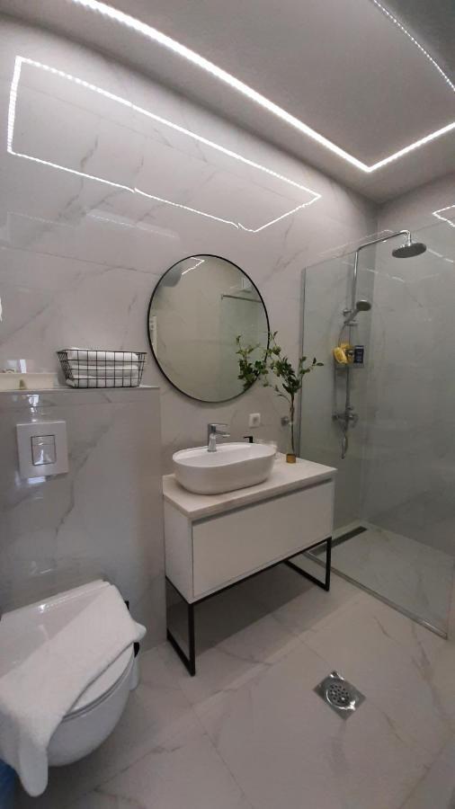 Nina Studio Apartment 比耶利纳 外观 照片