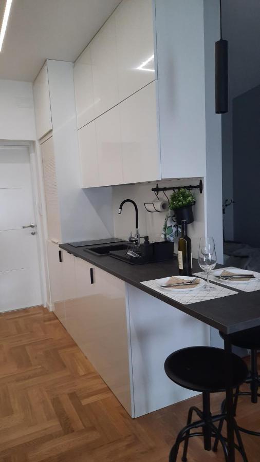 Nina Studio Apartment 比耶利纳 外观 照片