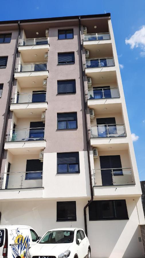 Nina Studio Apartment 比耶利纳 外观 照片
