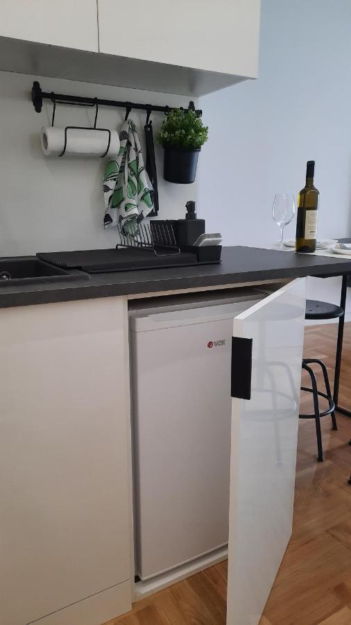 Nina Studio Apartment 比耶利纳 外观 照片